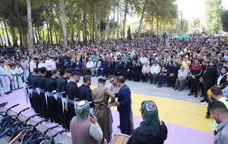 همایش بزرگ پیاده روی خانوادگی شهرستان مهاباد برگزار شد