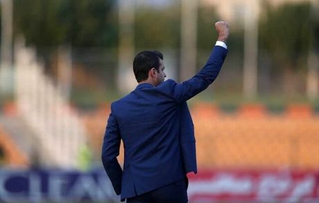 
اوضاع متناقض استراماچونی در استقلال
