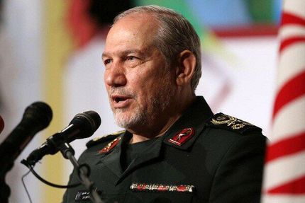 آمریکا که خود را ابر قدرت می‌داند، از ایران برداشت غلطی دارد / ملت ایران تسلیم نمی‌شود