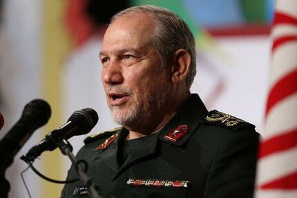 آمریکا که خود را ابر قدرت می‌داند، از ایران برداشت غلطی دارد / ملت ایران تسلیم نمی‌شود