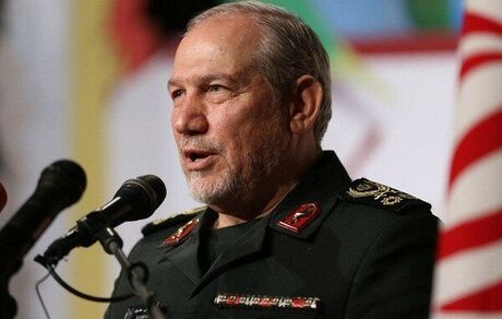 آمریکا که خود را ابر قدرت می‌داند، از ایران برداشت غلطی دارد / ملت ایران تسلیم نمی‌شود