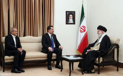 رهبر انقلاب: عراق هر مقدار که آبادتر و همراه با امنیت بیشتر باشد به نفع جمهوری اسلامی ایران نیز خواهد بود