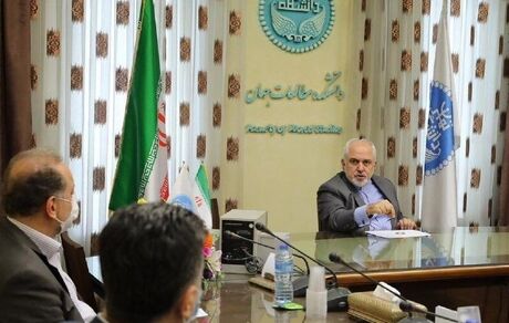 ظریف: اشتباهات محاسباتی ابرقدرتها تبعات فاجعه‌بار به دنبال داشته است