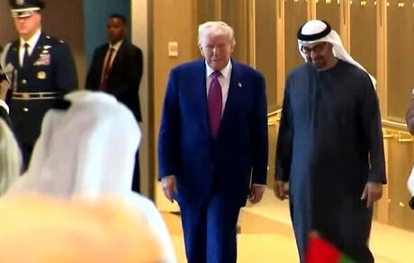 ترامپ، رئیس امارات را به آمریکا دعوت کرد