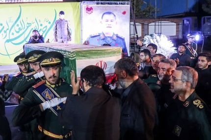 مراسم تشییع شهید نیلفروشان برگزار شد