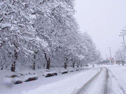 
بارش برف و باران در جاده‌های کشور 
