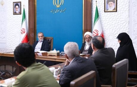 پزشکیان: ما از ابتدا به هیچ کس وعده پست و مقام ندادیم