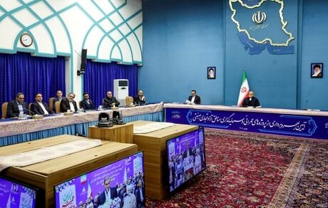 رئیس جمهور، پروژه‌های عمرانی، سرمایه‌گذاری و گردشگری در مناطق آزاد تجاری ـ صنعتی کشور را افتتاح کرد