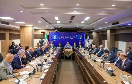 رئیس جمهور: در تلاشیم با اصلاح قوانین، موانع فضای کسب و کار را از میان برداریم