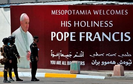 پاپ وارد عراق شد