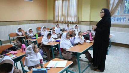 کمبود نیروی معلم در دوره اول متوسطه نیست