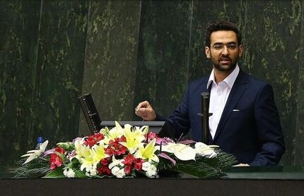 آذری جهرمی به نامه ۳۰ نماینده مجلس پاسخ داد: به محض دریافت مجوز از «شاک» اینترنت تلفن‌های همراه وصل خواهد شد