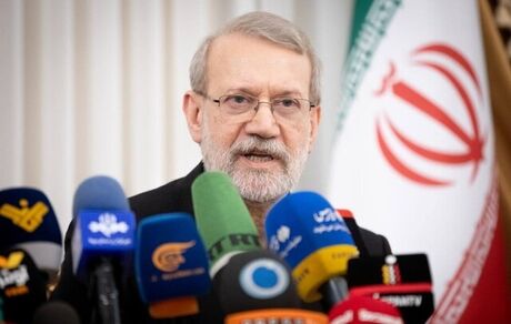 لاریجانی: آمریکا از فضای سیاسی عراق سوءاستفاده می‌کند / آژانس مایل به اجرای مکانیسم ماشه نبود