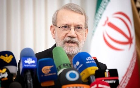 لاریجانی: آمریکا از فضای سیاسی عراق سوءاستفاده می‌کند / آژانس مایل به اجرای مکانیسم ماشه نبود