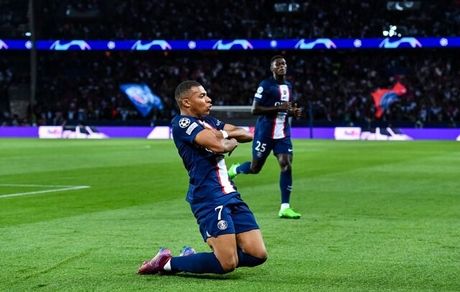 ام‌باپه بخاطر رئیس جمهور فرانسه در پاری‌سن‌ژرمن ماندنی شد