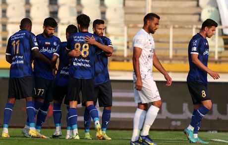 ادامه تعقیب پرسپولیس؛ استقلال با برد به استقبال سوپرجام رفت