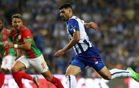 یک اسپانیایی جایگزین طارمی