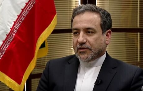 عراقچی: کشورهای منطقه درحال بررسی «صلح هرمز» هستند/ تهران و ریاض دو بازیگر مهم تمام مسائل هستند
