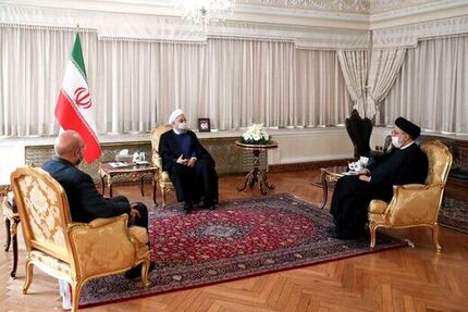 روحانی: مجلس و قوه قضائیه در کنار دولت می توانند رافع مشکلات مردم باشند