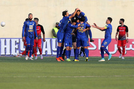 سبقت استقلال از پرسپولیس در قائمشهر