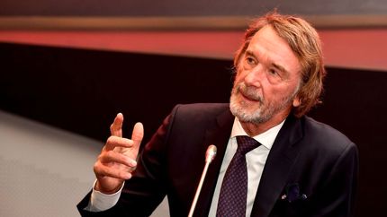 ثروتمندترین مرد انگلیس: خریدن منچستریونایتد پول دور ریختن است