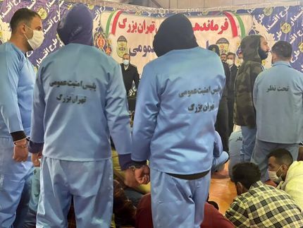 برخوردبا۱۱۱گرداننده سایت شرط بندی ومراکز فساد در تهران/کشف۵۰۰ هزار قلم داروی کمیاب