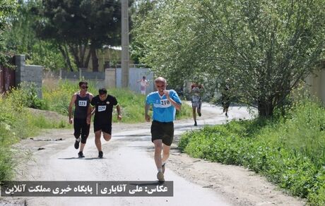 مسابقات دوی صحرانوردی ۴ کیلومتری در ارومیه | تصاویر
