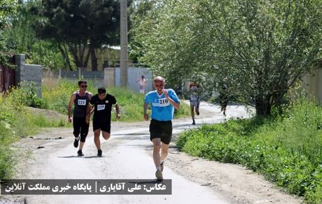 مسابقات دوی صحرانوردی ۴ کیلومتری در ارومیه | تصاویر