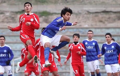 استقلال و پرسپولیس در آستانه حذف از لیگ‌های پایه تهران
