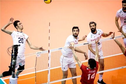 
گرامیداشت جان باختگان سانحه هوایی در فینال والیبال انتخابی المپیک
