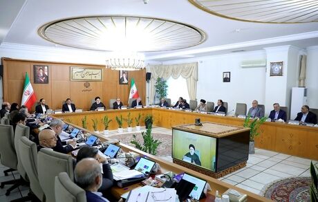 رئیسی: امروز در غرب شاهد تقابل آشکار جریان شرافت در مقابل شرارت هستیم