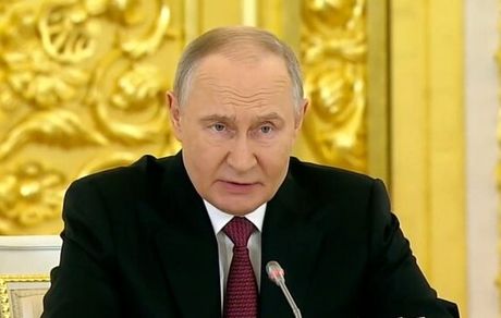 پوتین: صنایع دفاعی روسیه، بدون مشکل در حال فعالیت هستند