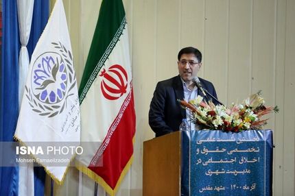 اگر مردم در بورس بر اثر تحلیل‌های اشتباه ضرر کرده‌اند، حاکمیت نباید پاسخگو باشد