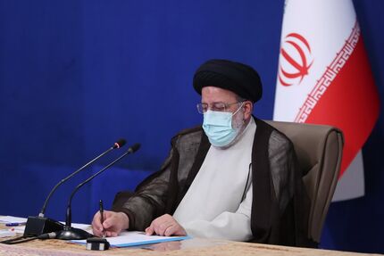 توسط رئیس جمهور، قانون تغییر ساعت رسمی کشور ابلاغ شد