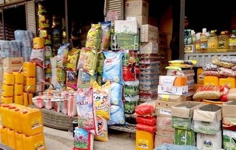 به منظور تنظیم بازار، روغن، شکر و برنج در بازار توزیع می‌شود