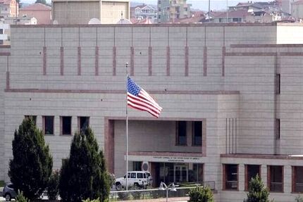 تیراندازی در محطه سفارت آمریکا در لبنان