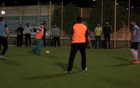 واکنش فوتبالی محسن رضایی به تخریب کاندیداها+ فیلم