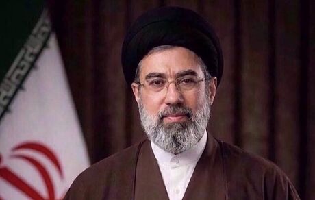 رهبر انقلاب اسلامی: فریضهٔ نماز، تنها یک تکلیف فردی نیست / اقامه نماز اولین نشانه حکومت صالحان است