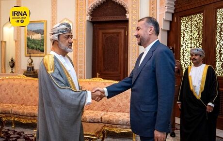 امیرعبداللهیان: عمان، یکی از مراکز نقل و انتقال دارایی ارزی ایران از سایر بانک هاست