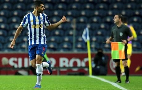 باز شدن پای «هواداران فوتبال ایران» به نشست خبری سرمربی پورتو!