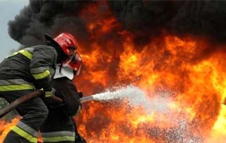 مرگ یک نفر در آتش سوزی کارخانه‌ای در شهرک صنعتی سپهر نظرآباد