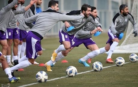 آسیب دیدگی چشم مهاجم تیم ملی / خطر از بیخ گوش انصاری‌فرد گذشت