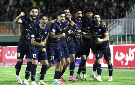 چادرملو و شروع شیرین فصل جدید لیگ برتر فوتبال با شکست فولاد