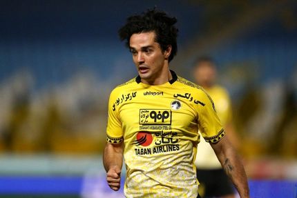 مدافع باشگاه سپاهان و تیم ملی پیشنهاد پرسپولیس را رد کرد