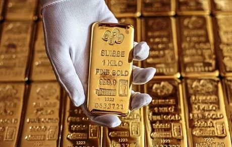 قیمت جهانی طلا با افتی آرام همراه شد