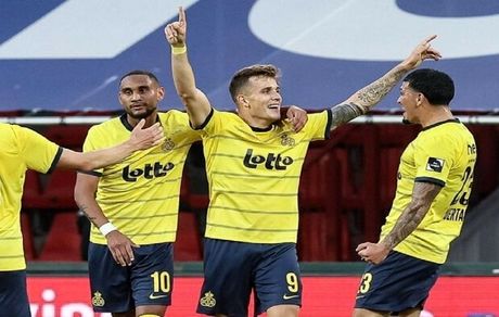 قلعه‌نویی: مهاجم دورگه حاضر در لیگ بلژیک به تیم ملی دعوت می‌شود