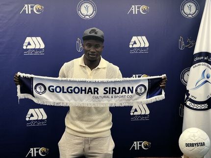 یک مهاجم سنگالی به گل گهر پیوست