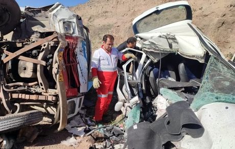 هشت مصدوم در تصادف ۲ مینی بوس در شهر کرمان