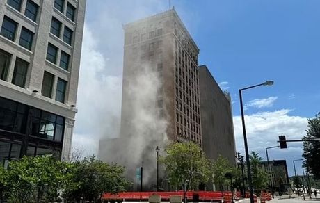 زخمی و مفقودی نه نفر در آمریکا در انفجار یک بانک