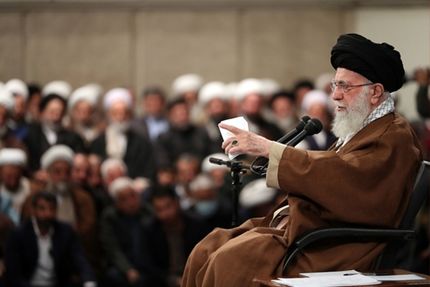 دیدار رمضانی سران قوا و جمعی از کارگزاران نظام با مقام معظم رهبری